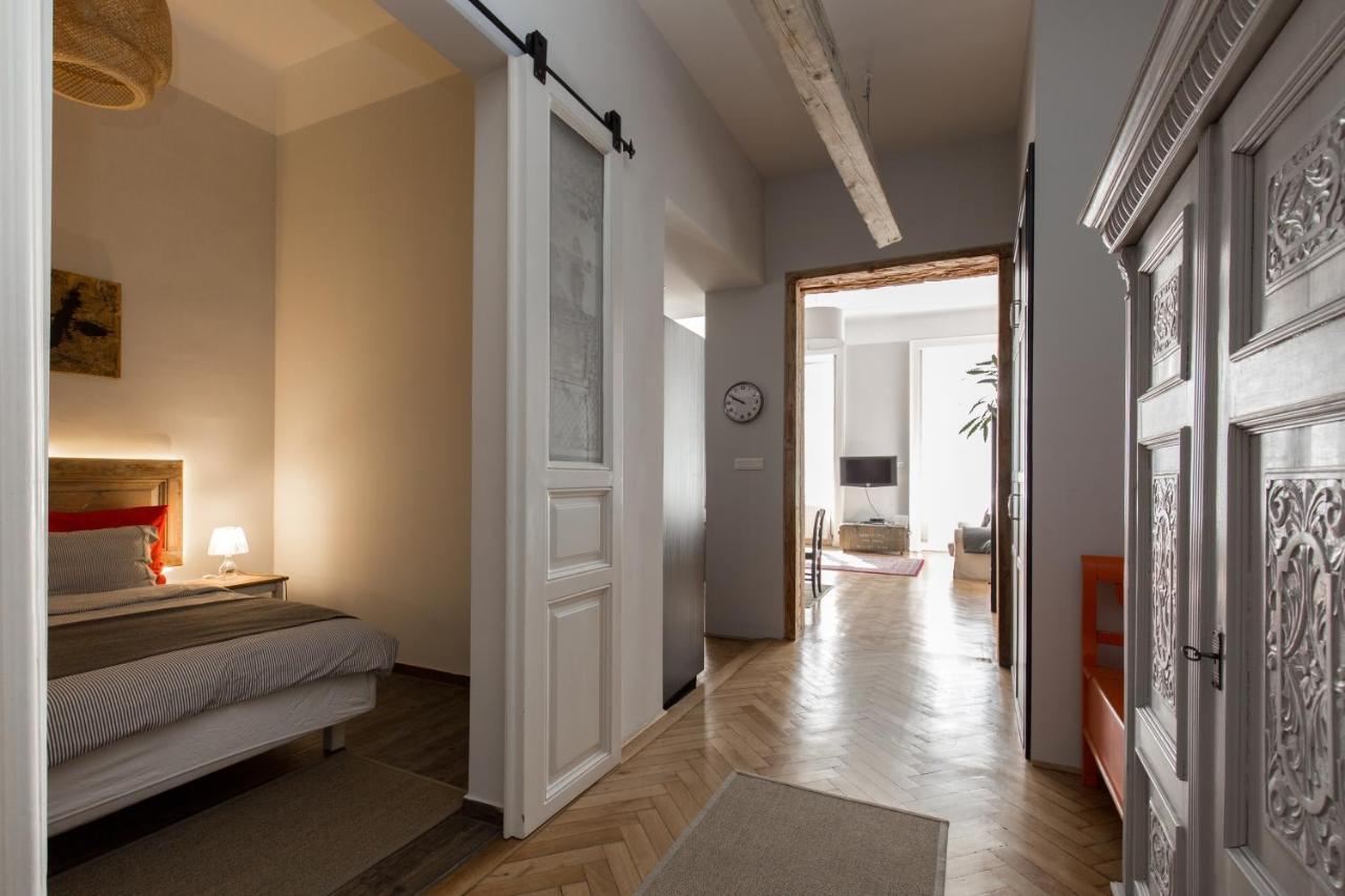 King Rustik & Central Apartment Budapest Kültér fotó
